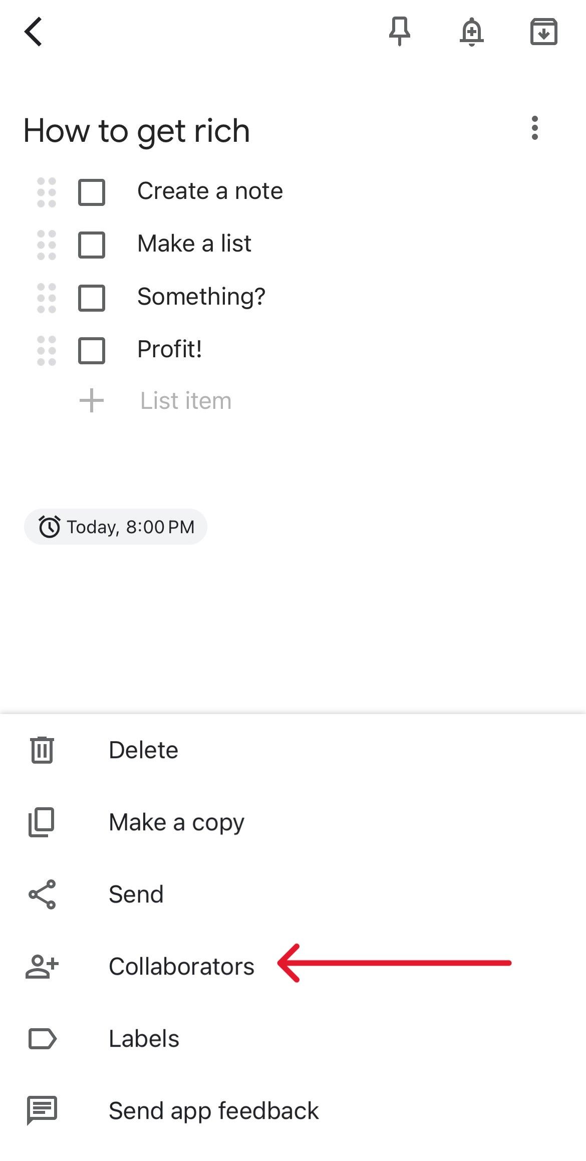 Menu de notas do Google Keep com uma seta vermelha apontando para a opção Colaboradores.