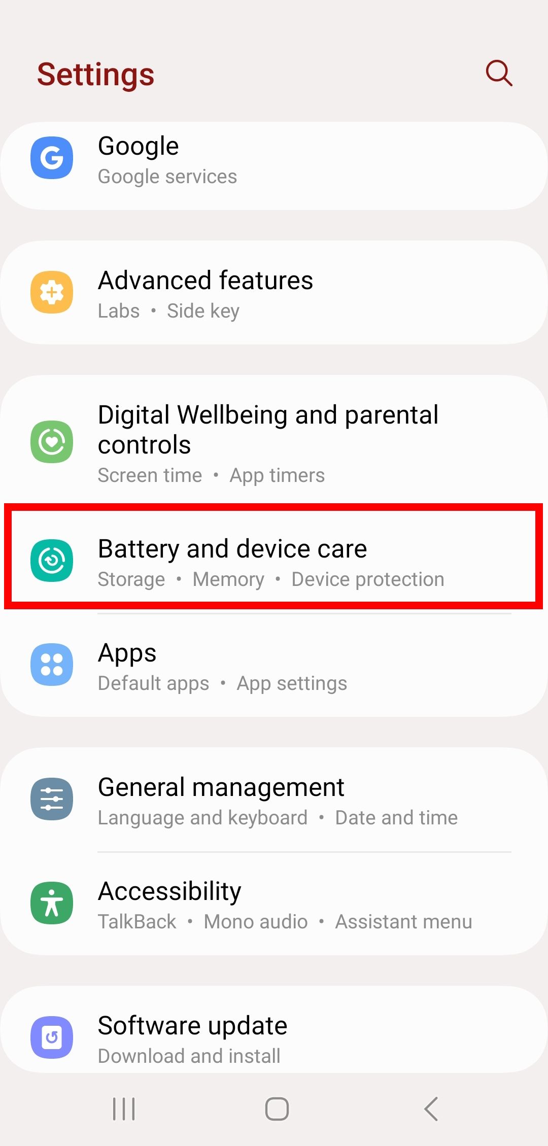 contorno de retângulo vermelho sobre bateria e cuidados com o dispositivo nas configurações do Android