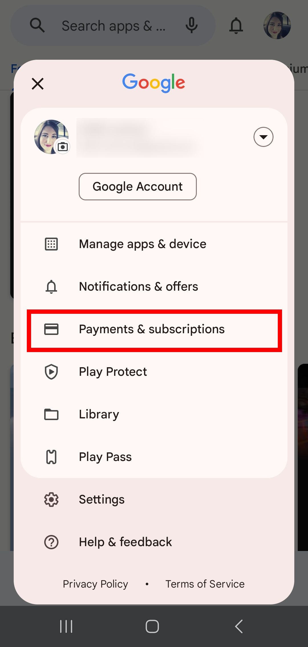 Menu suspenso da conta da Google Play Store com contorno de retângulo vermelho sobre pagamentos e assinaturas.