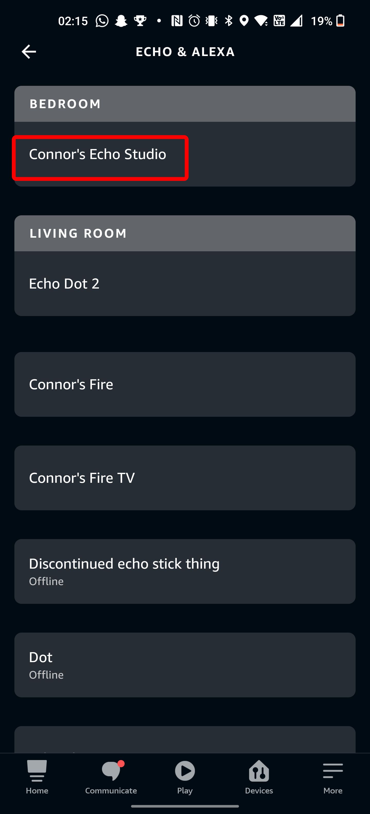 O menu de seleção de dispositivos do aplicativo Alexa.