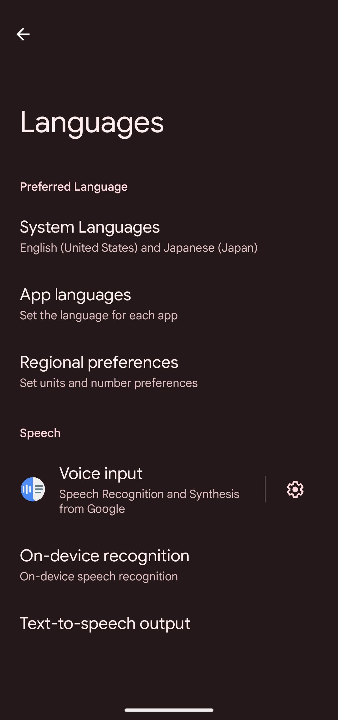 página de configurações de idioma no Android 14 com idioma preferido e subtítulos de fala