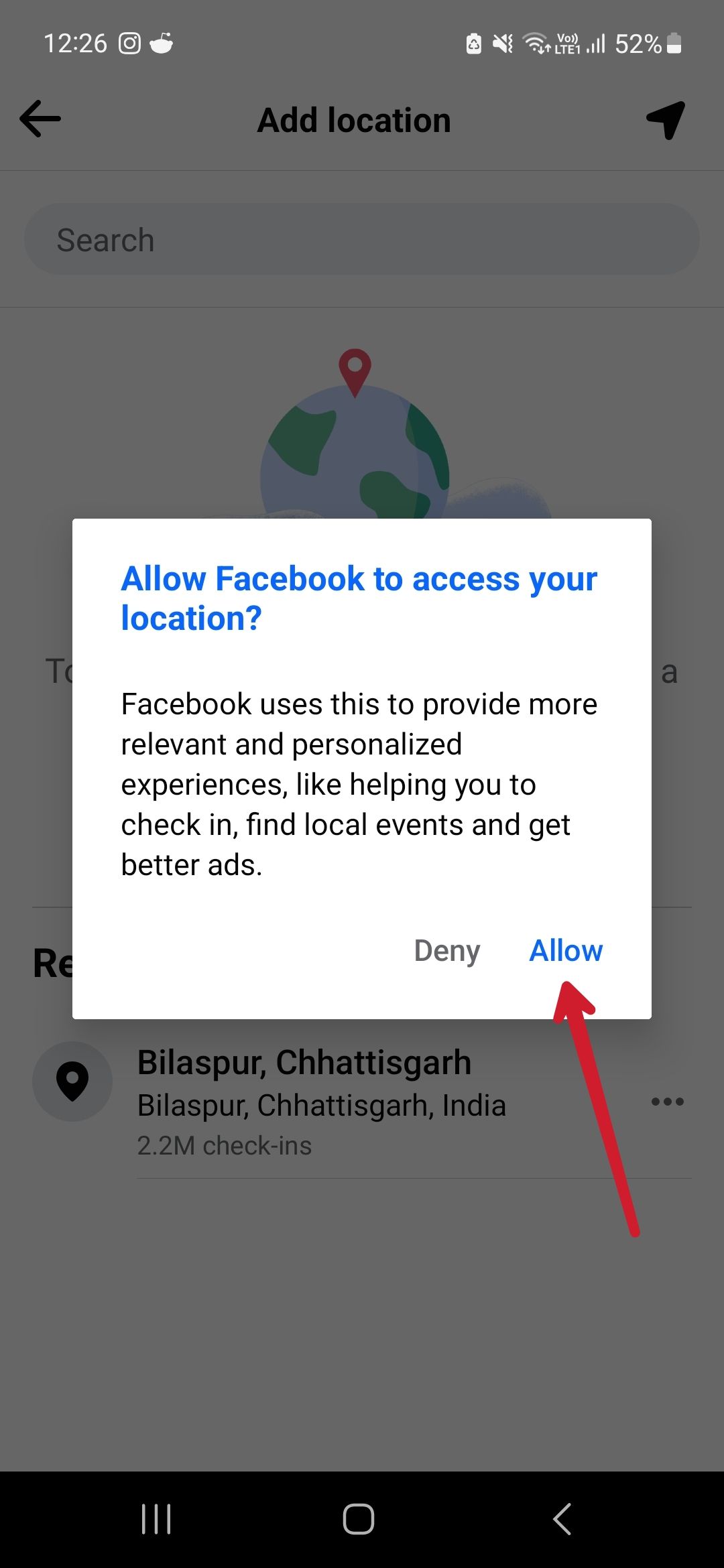 Captura de tela mostrando solicitação de permissão de localização do Facebook