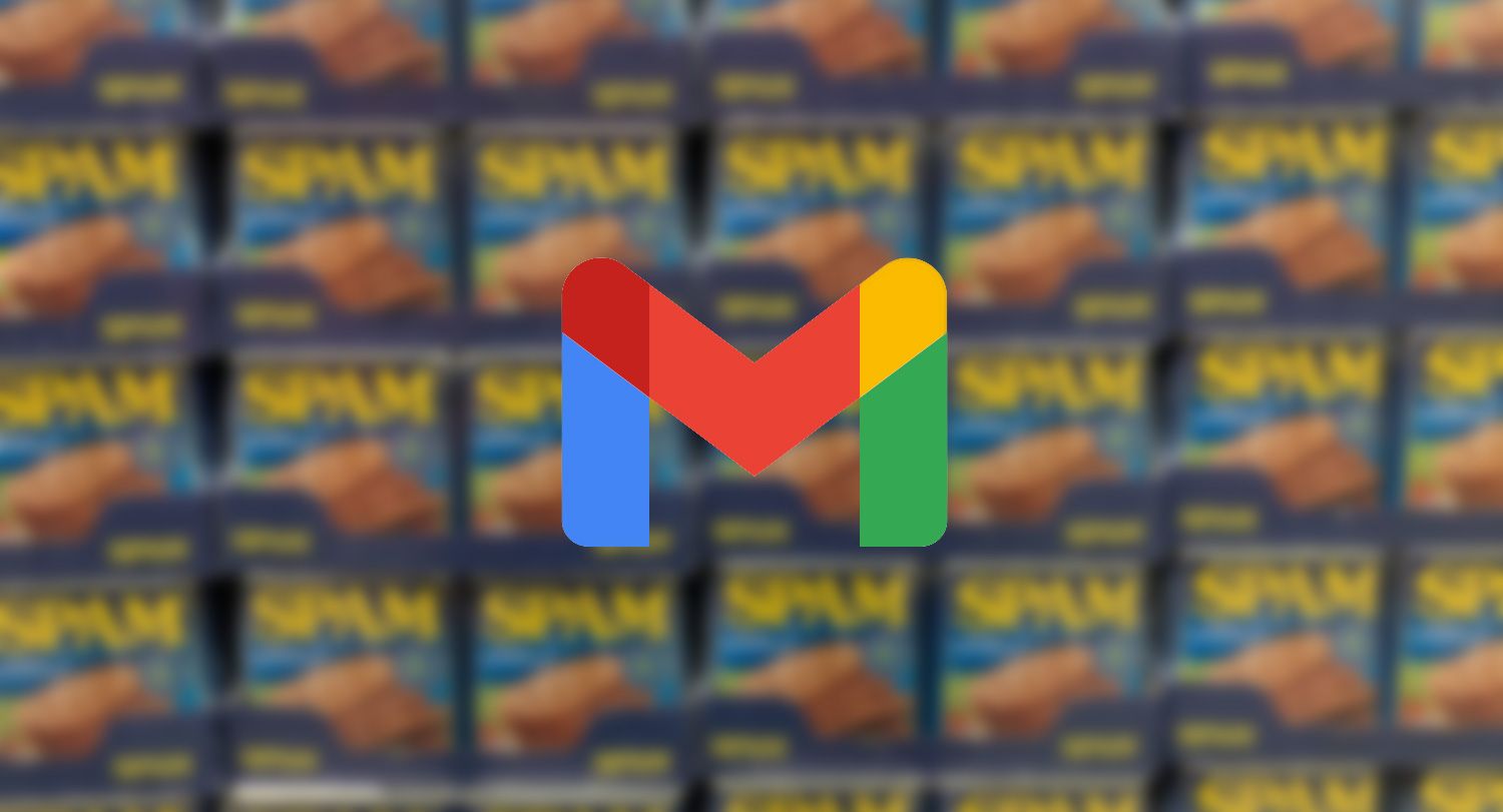 O logotipo do Gmail no topo de uma parede de latas de SPAM desfocadas