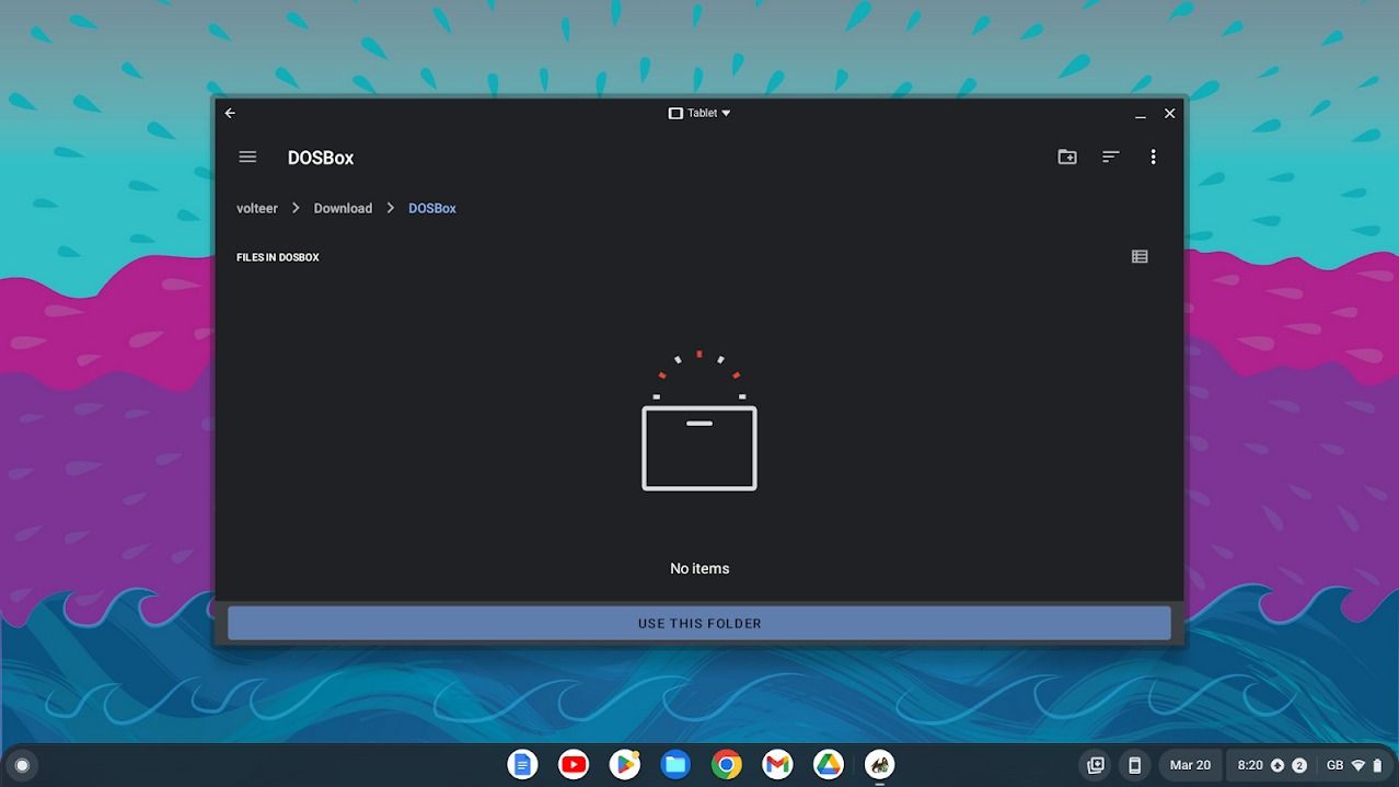 janela do Chromebook sobre fundo azul rosa azul