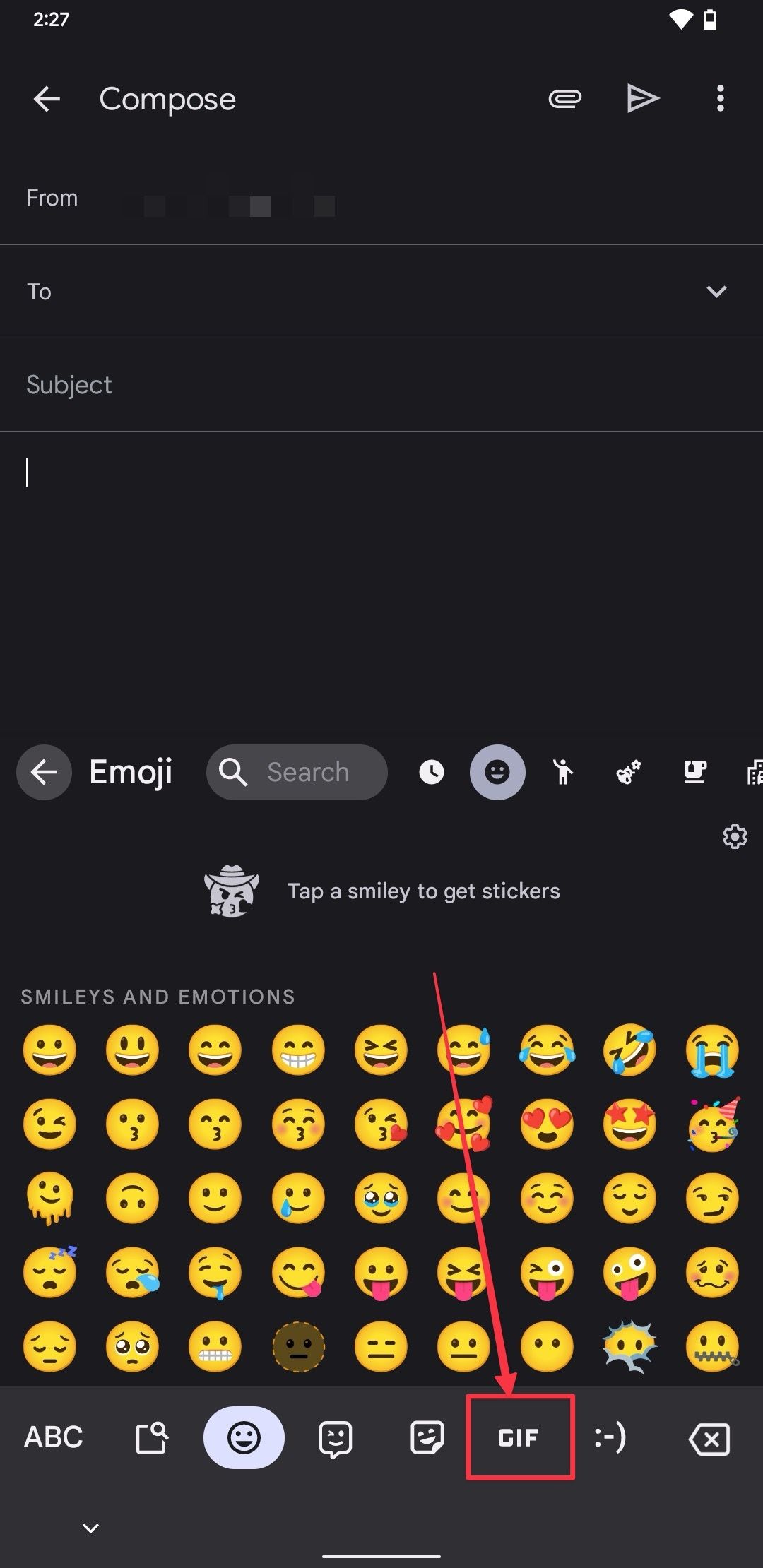 Captura de tela do teclado emoji do Gboard mostrando a opção GIF