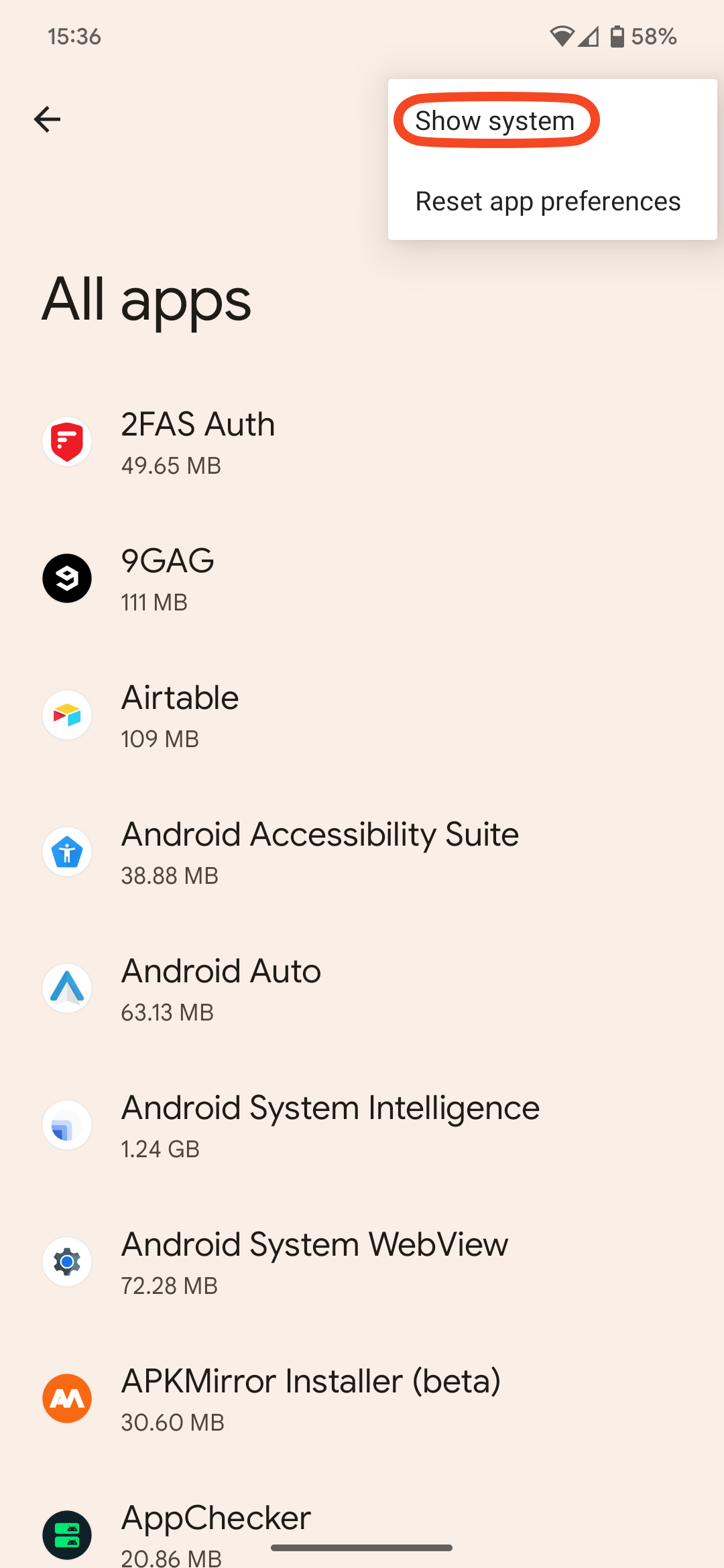 Captura de tela da seção Todos os aplicativos com a opção Mostrar sistema destacada nas configurações do sistema do Android 13