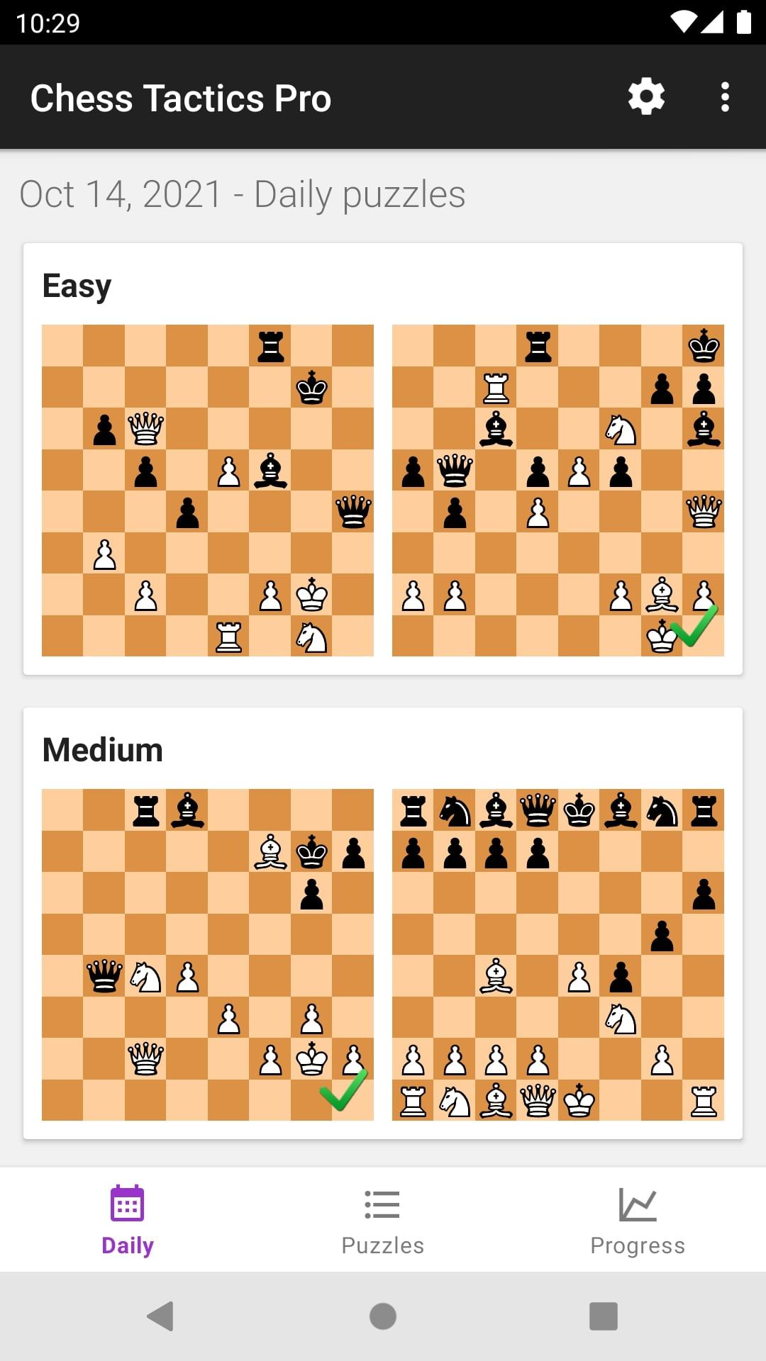 Quebra-cabeças diários no Chess Tactics Pro