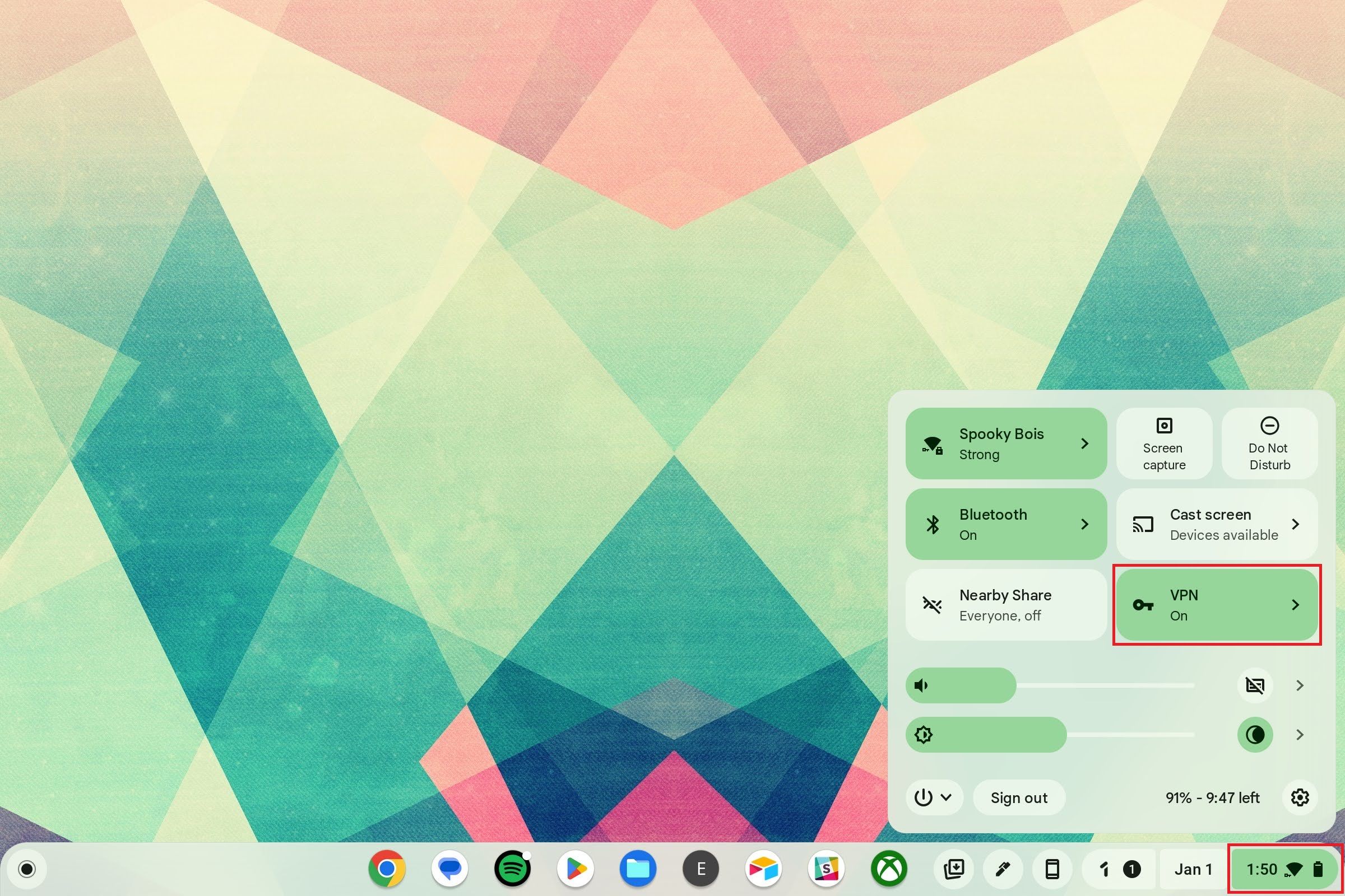 O menu de configurações rápidas do Chromebook com a hora no canto inferior direito e a opção VPN destacada