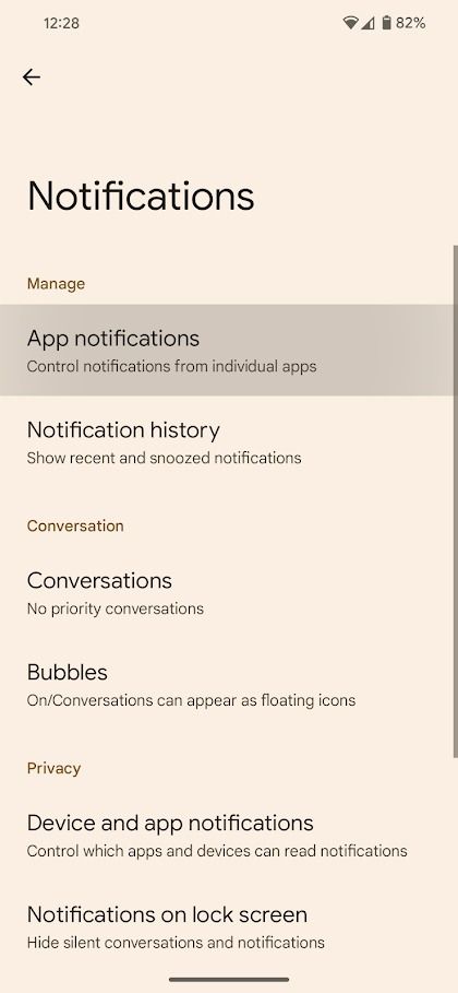 menu de configurações de notificações no Android 14 com botão de notificações de aplicativos destacado