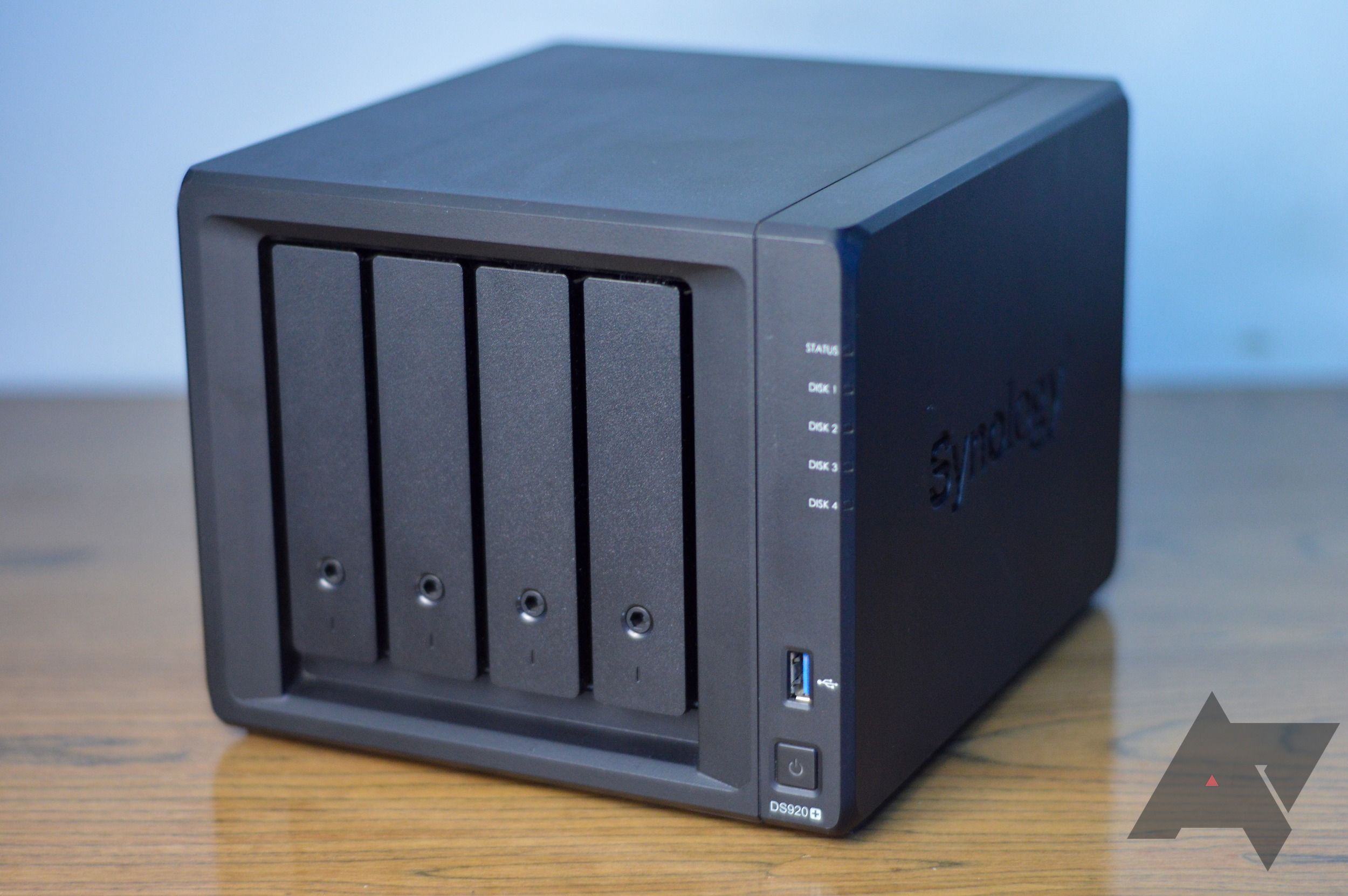 Synology-DiskStation-ds920-plus- 1