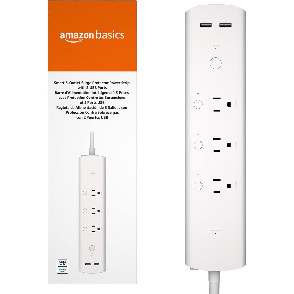 O Amazon Basics Smart Plug contra um fundo branco