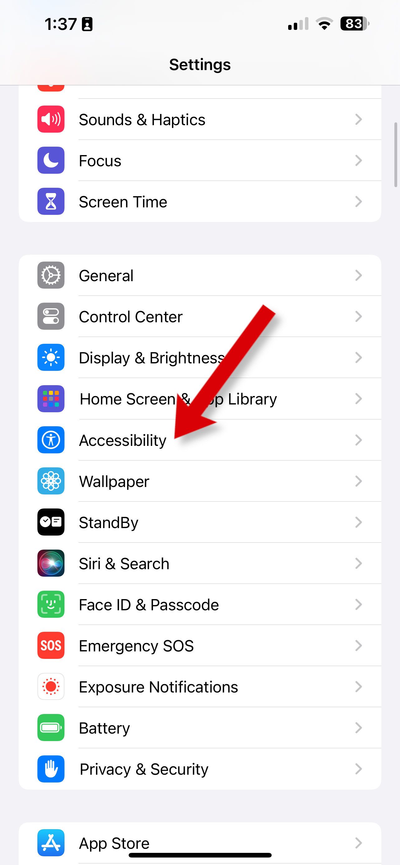 Uma captura de tela mostrando como abrir a guia Acessibilidade do iPhone