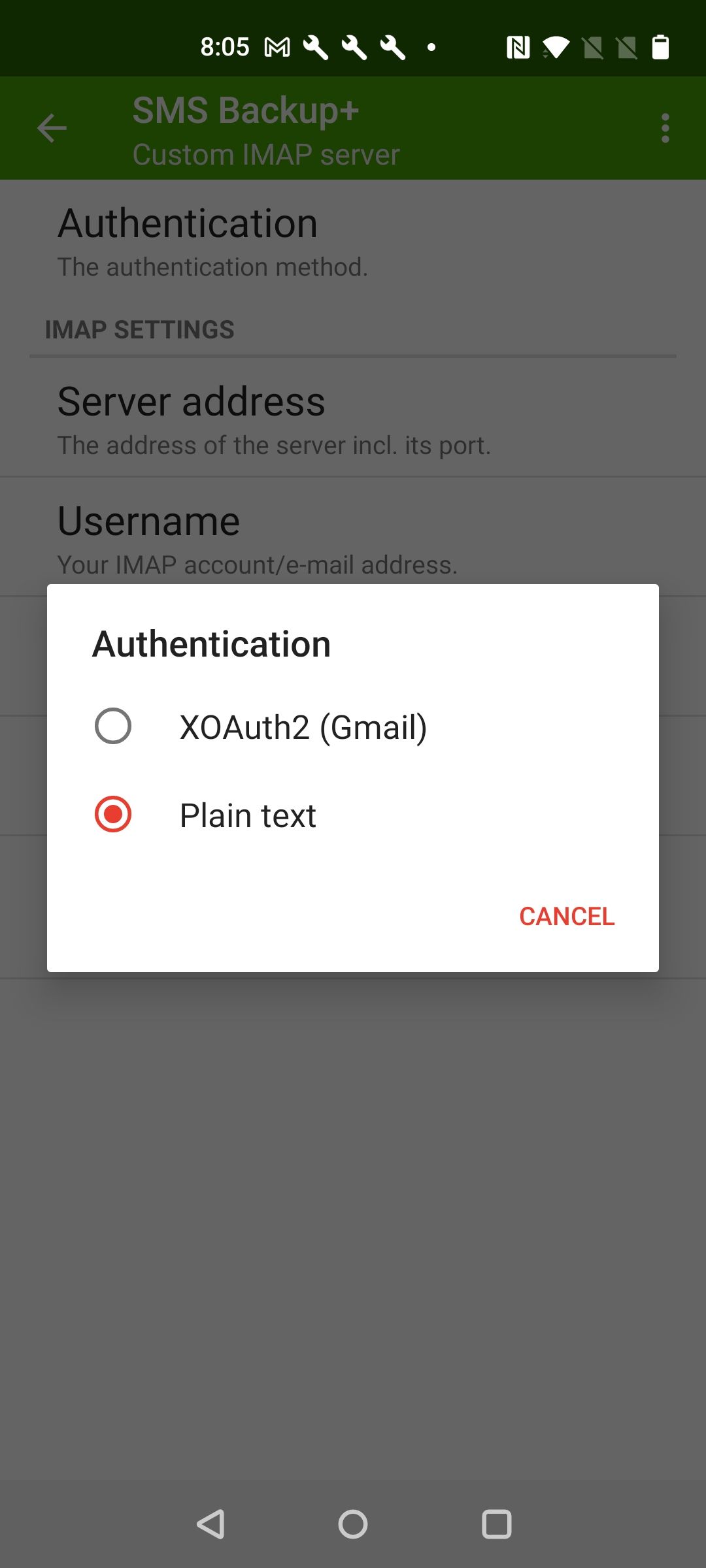 Captura de tela destacando a opção de autenticação 'Texto simples' no SMS Backup+