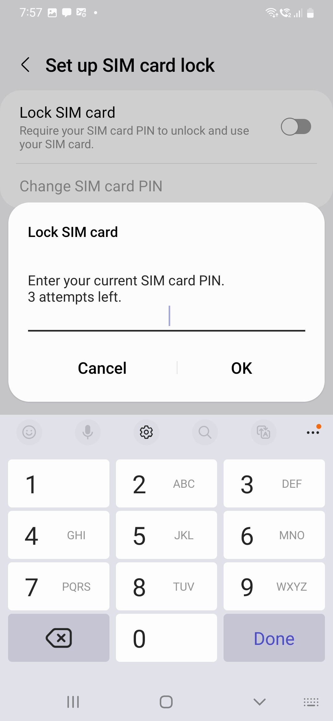 A caixa de diálogo Bloquear cartão SIM solicitando que você insira o PIN do SIM atual em um telefone Samsung