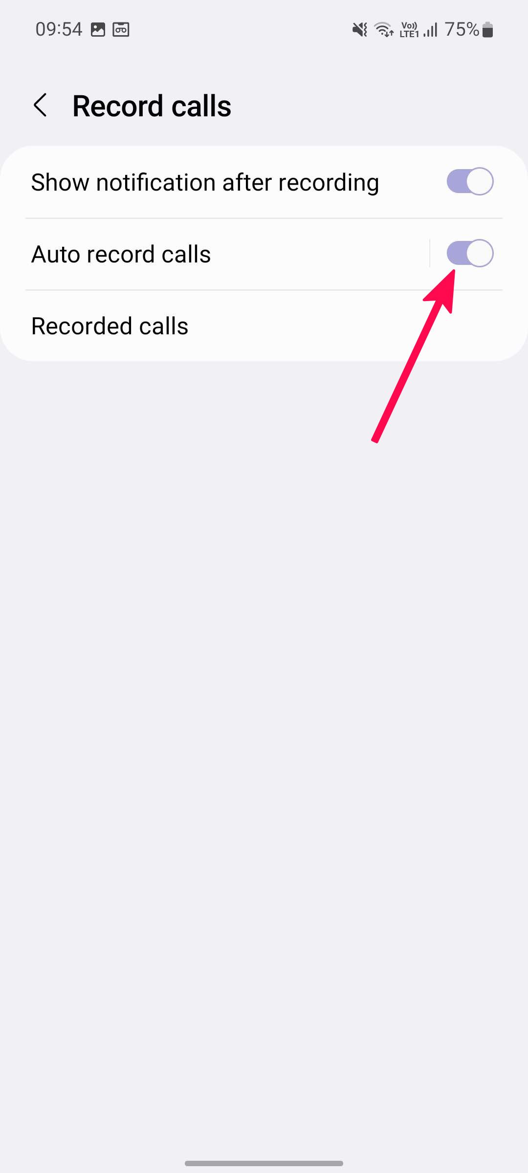 Captura de tela mostrando a configuração para ativar a gravação automática de chamadas no telefone Samsung
