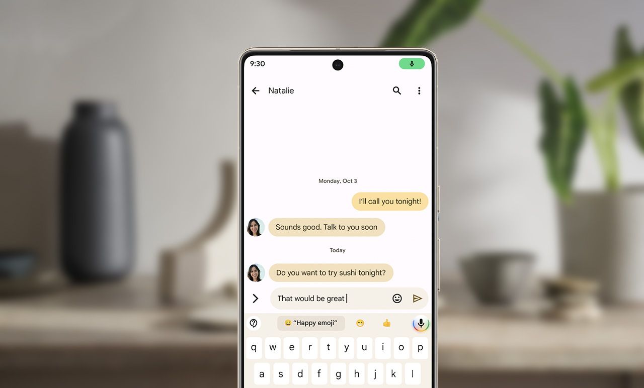 Usando a digitação por voz em um smartphone Pixel no aplicativo Google Messages