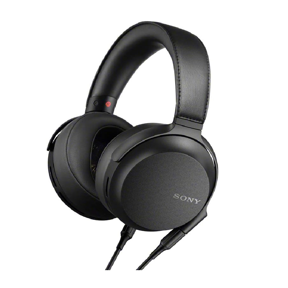   Fones de ouvido Sony MDR-Z7M2 em fundo branco