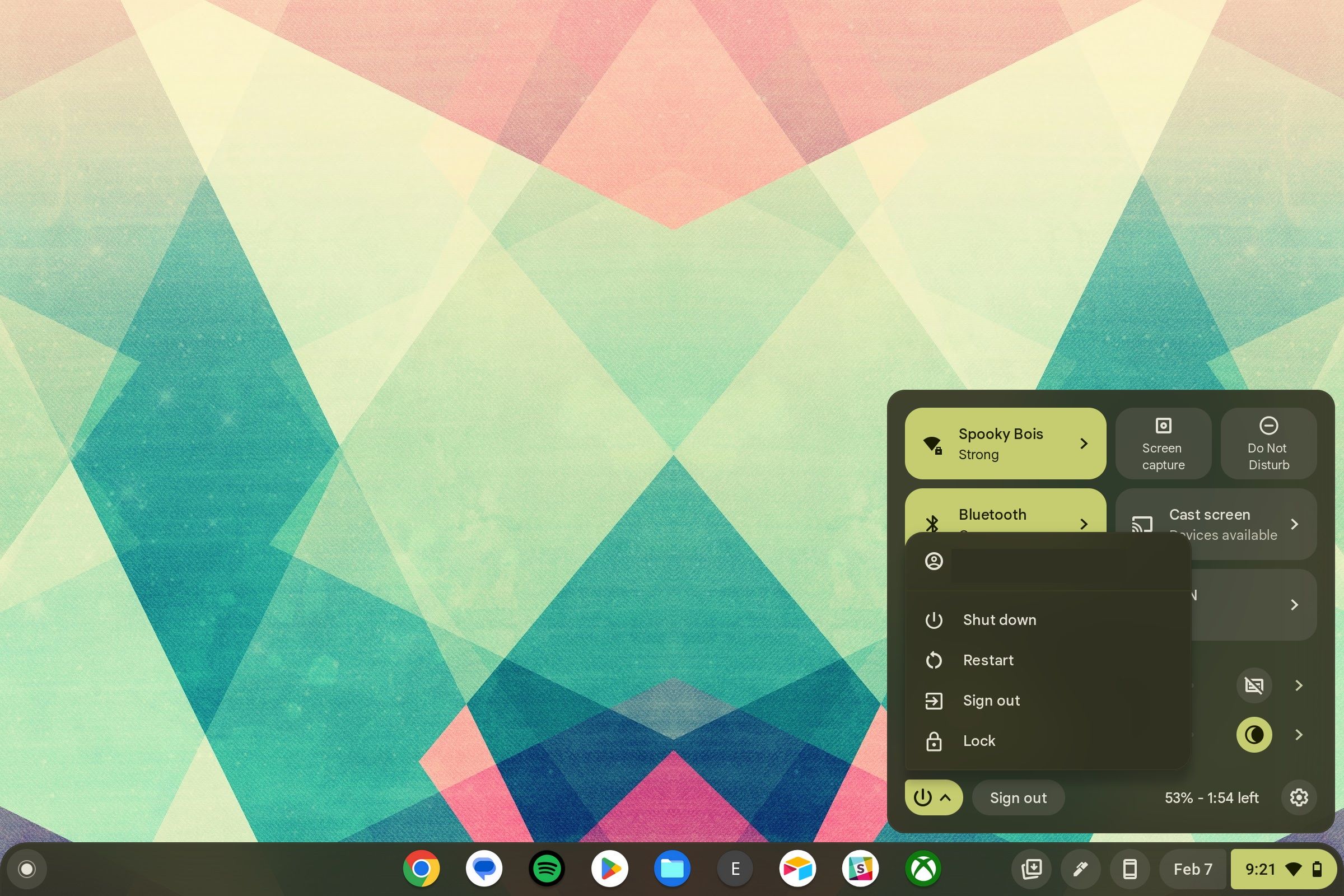 Uma captura de tela de um Chromebook com o menu de energia das configurações rápidas aberto