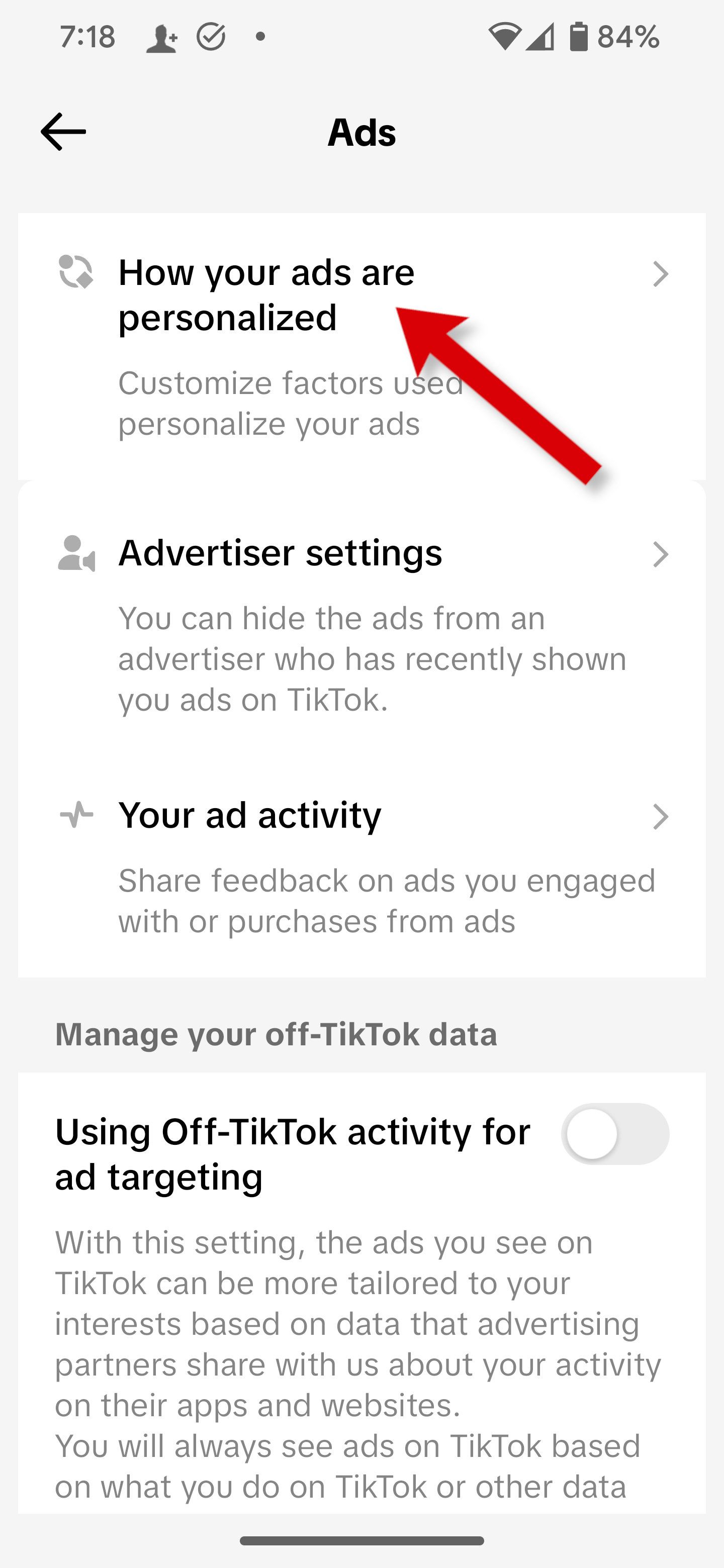 Como desativar os anúncios personalizados do TikTok.