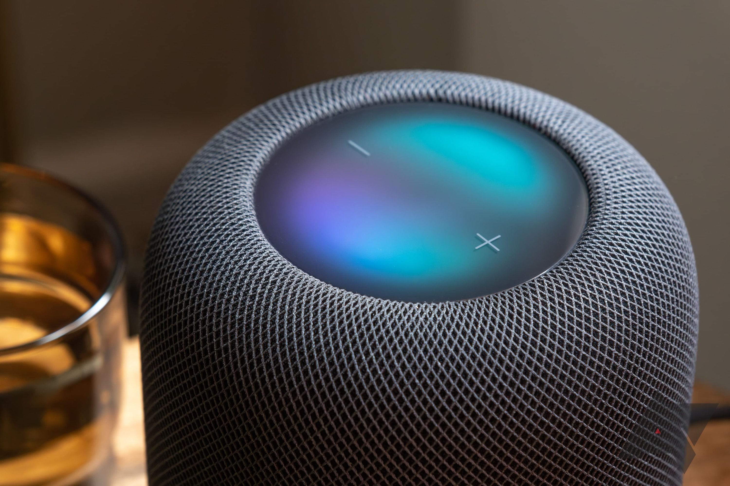 apple-homepod-segunda geração-ouvindo Siri