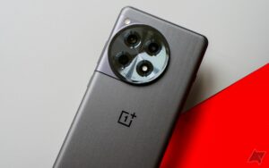 O OnePlus 12R tem armazenamento mais lento do que pensávamos, e tudo bem