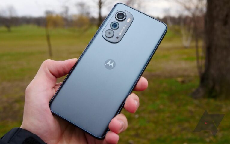 Um grande desconto reduz este Motorola Edge ao preço mais baixo de apenas US $ 140