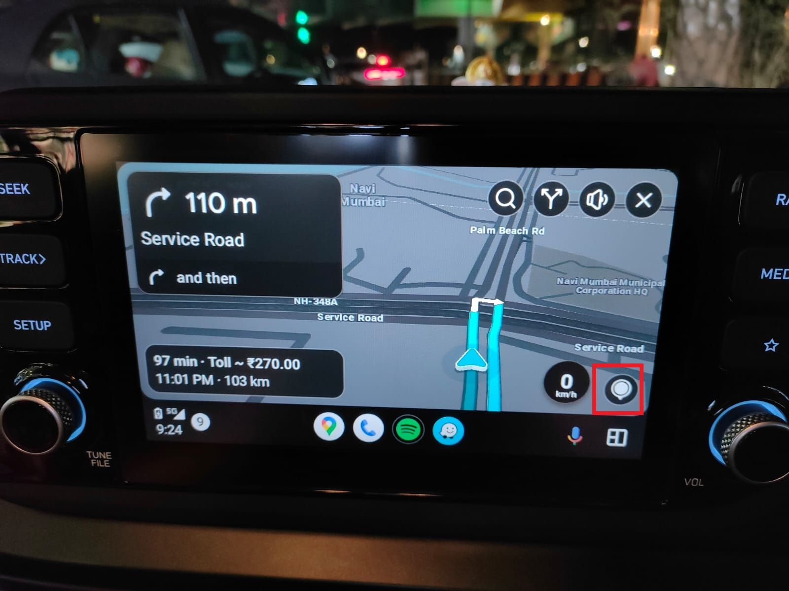 Captura de tela destacando o ícone de bolha no aplicativo Waze no Android Auto