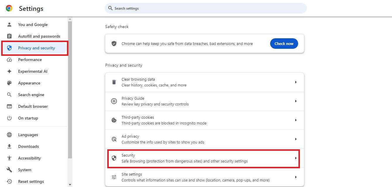 Captura de tela destacando ‘Segurança’ na seção ‘Privacidade e segurança’ do Google Chrome