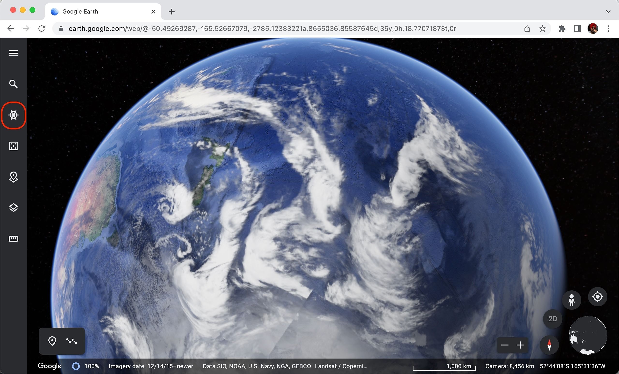 Selecionando o ícone do Voyager no aplicativo da web do Google Earth