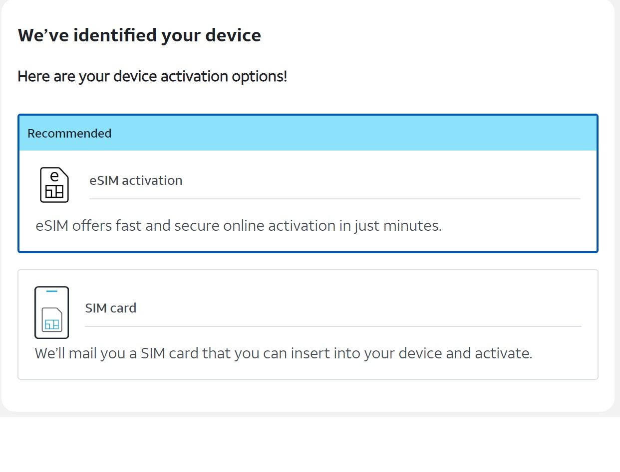 Captura de tela do site da AT&T perguntando ao usuário se ele prefere a ativação do eSIM ou do cartão SIM