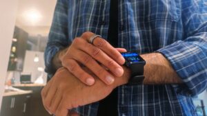 Anéis inteligentes são rastreadores de fitness mais convenientes do que smartwatches