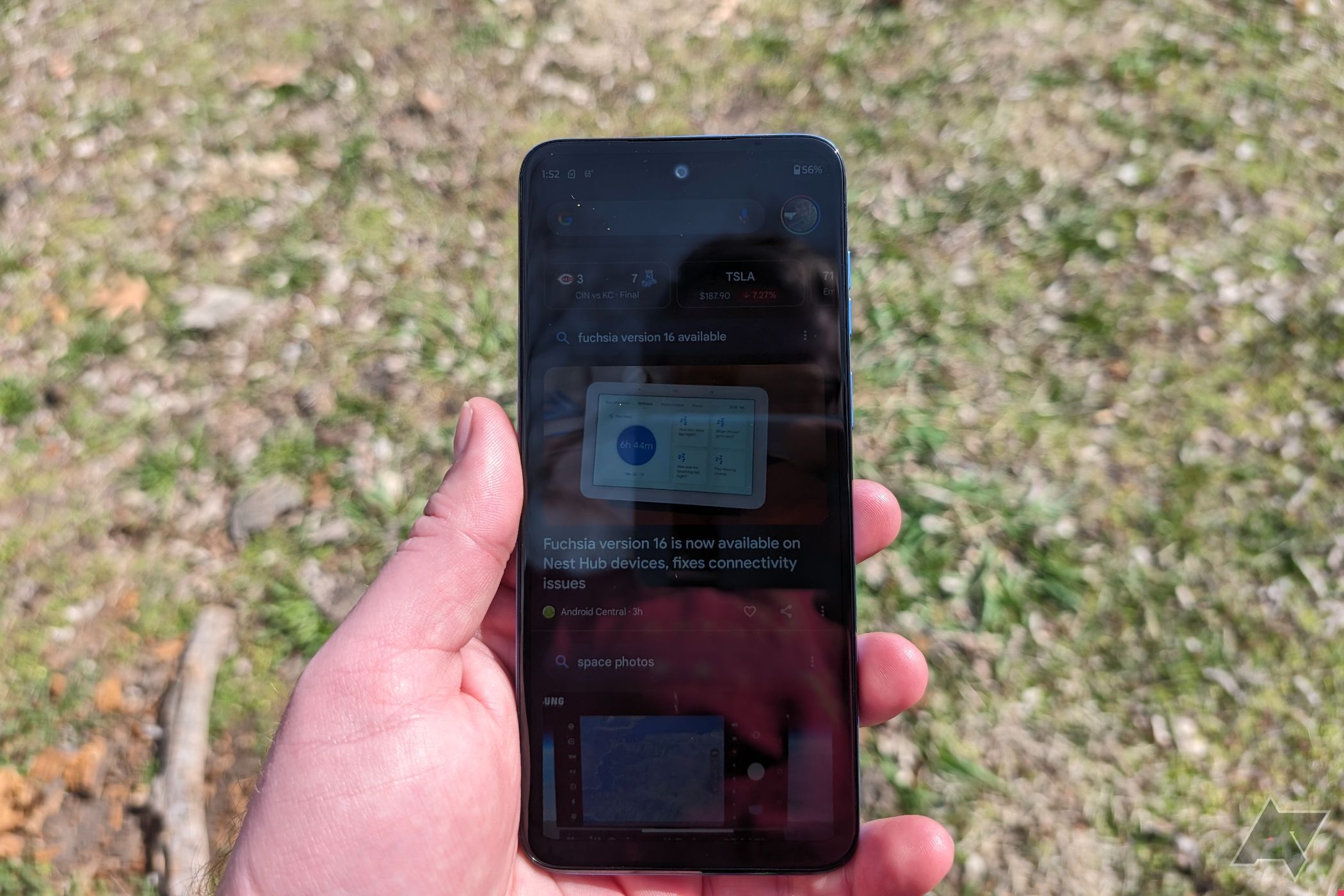 Tela do Motorola Moto G Play (2024) lavada pelo sol