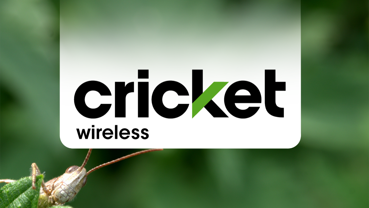 O logotipo da Cricket Wireless com um grilo no canto inferior esquerdo