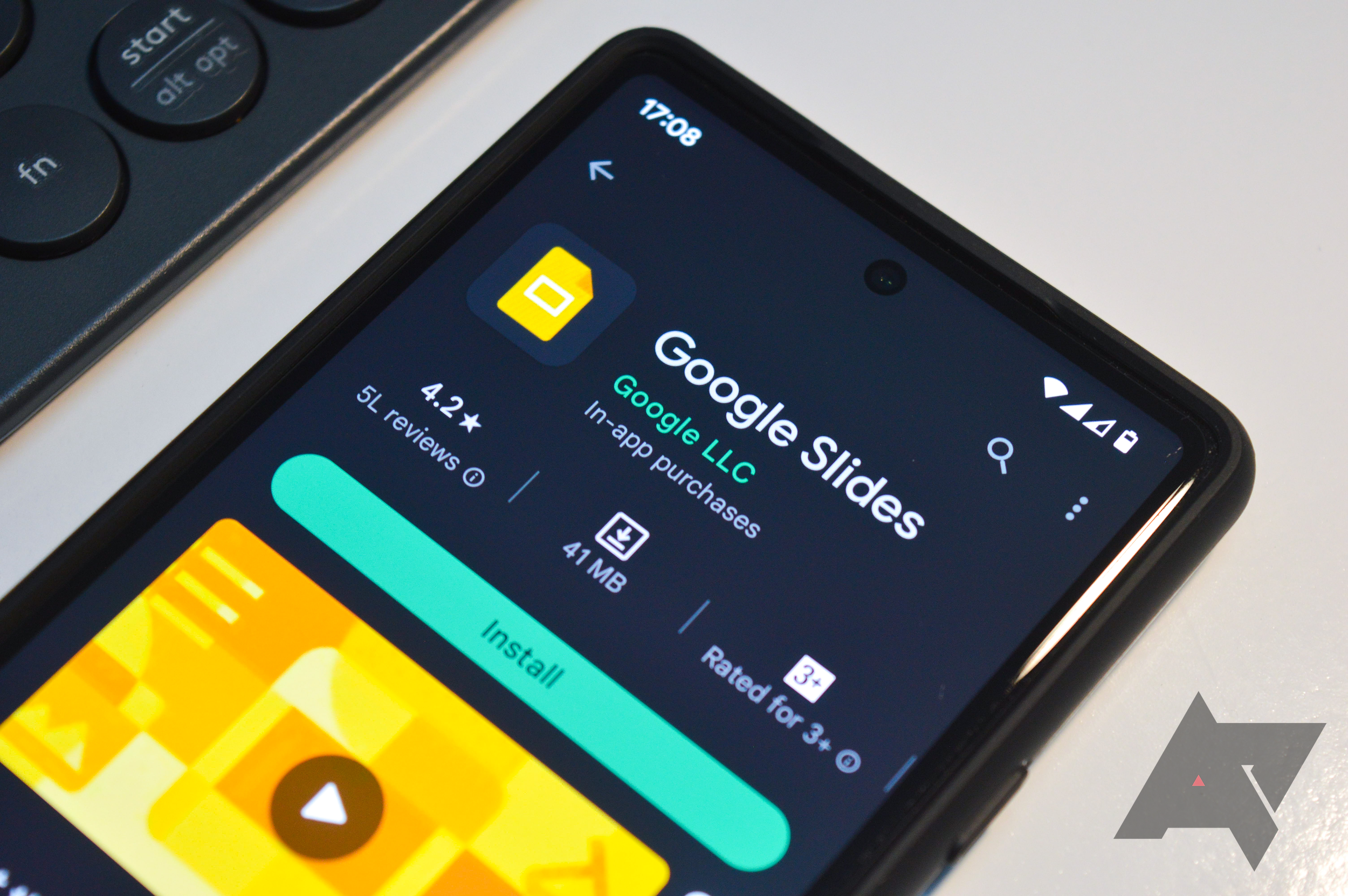Um telefone mostrando o aplicativo Apresentações Google na Google Play Store