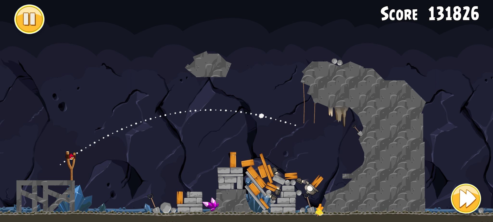 Caminho anterior do estilingue apresentado na captura de tela clássica do Angry Birds