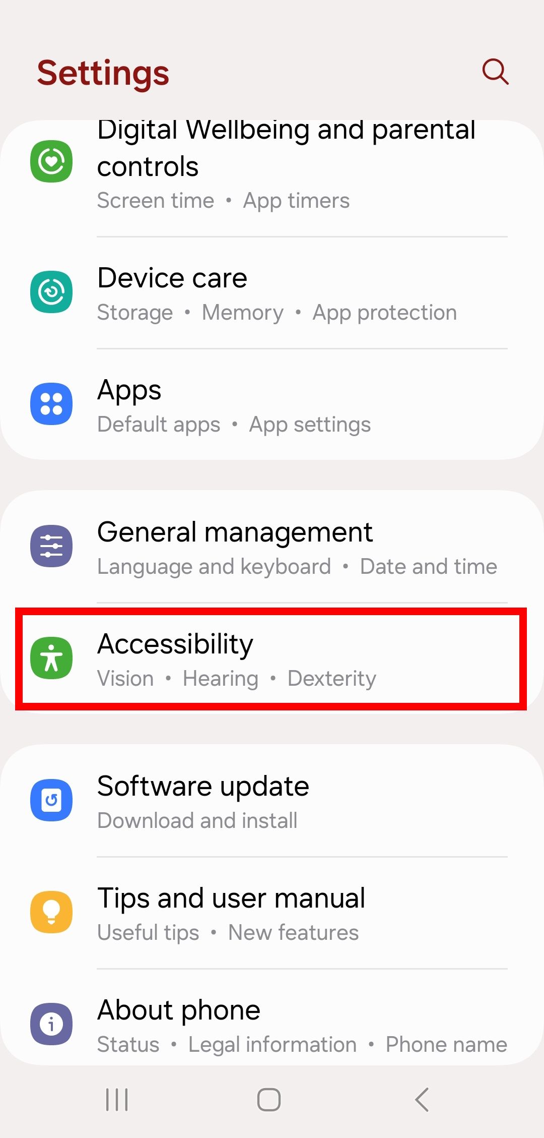 contorno de retângulo vermelho sobre a opção de acessibilidade nas configurações do Android