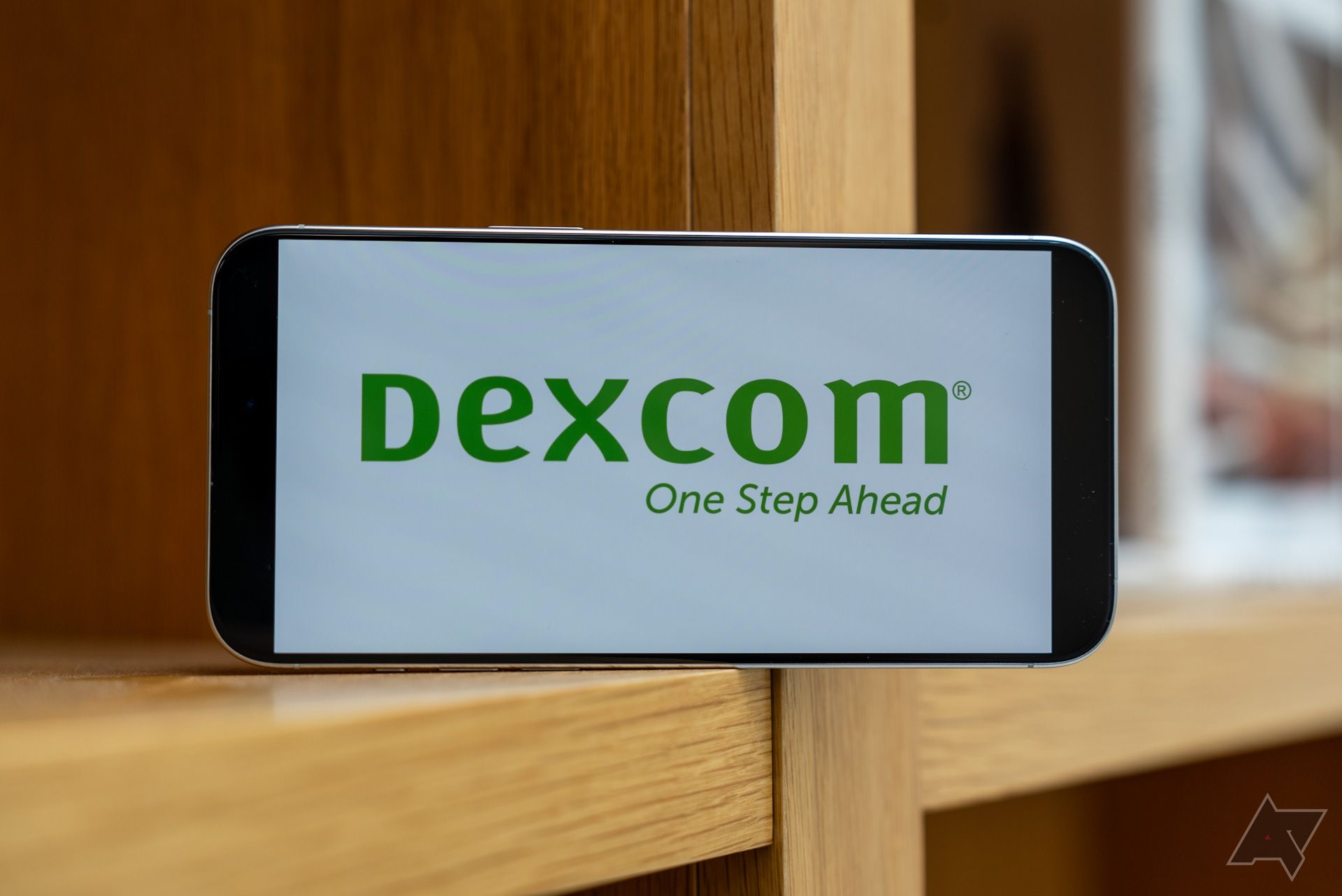 Um iPhone com logotipo Dexcom