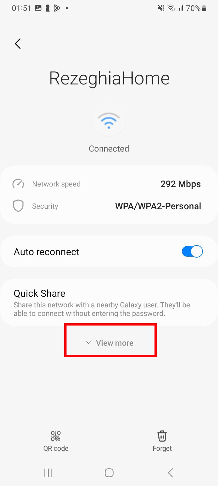 Configurações detalhadas de Wi-Fi para ‘RezeghiaHome’ em um telefone Samsung, com opções de velocidade de rede, segurança e um botão para ‘Ver mais’.