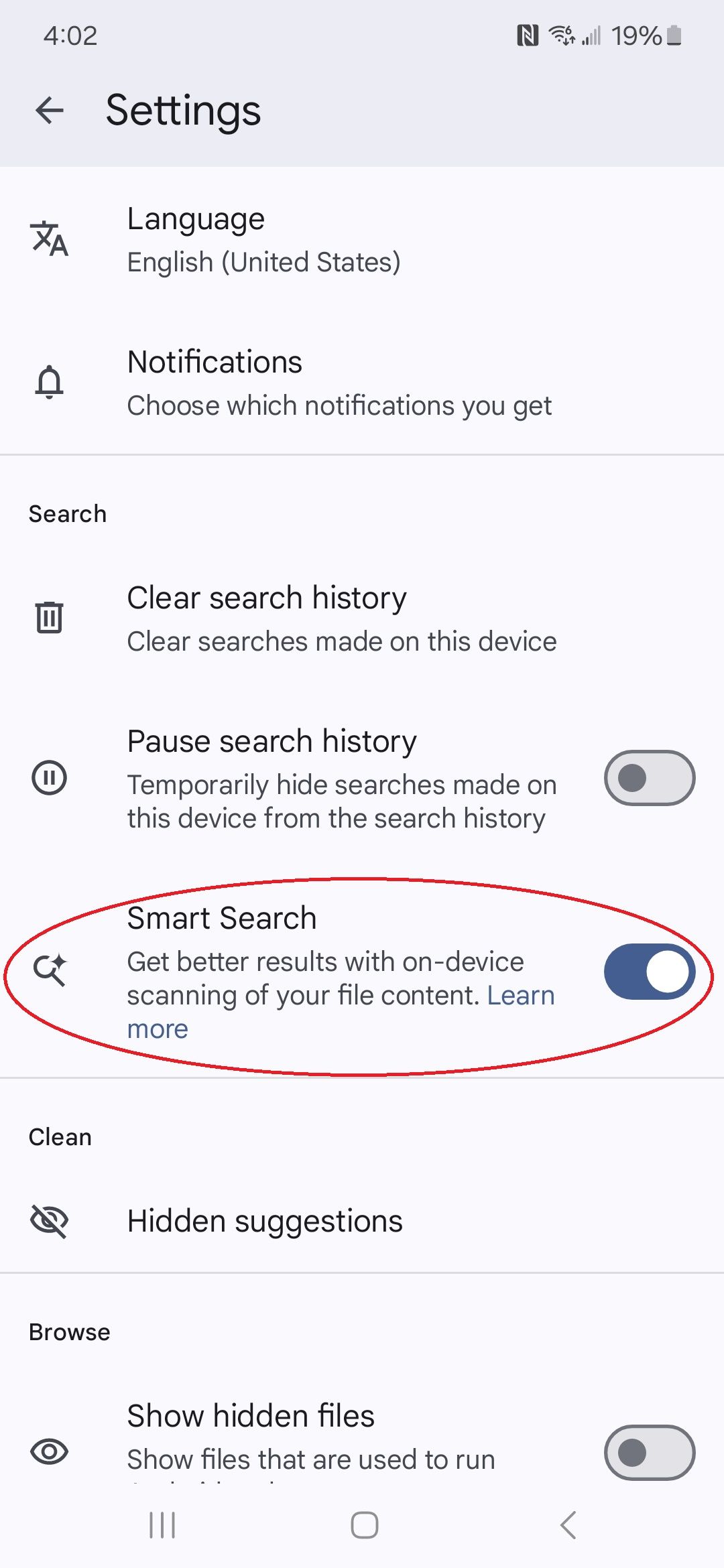 Captura de tela do Files do Google destacando o botão de alternância da Pesquisa Inteligente