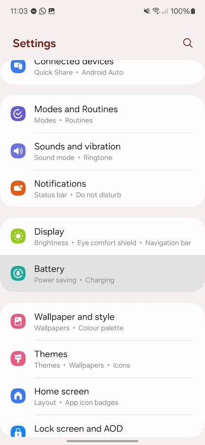 aplicativo de configurações do Samsung Galaxy com bateria em destaque