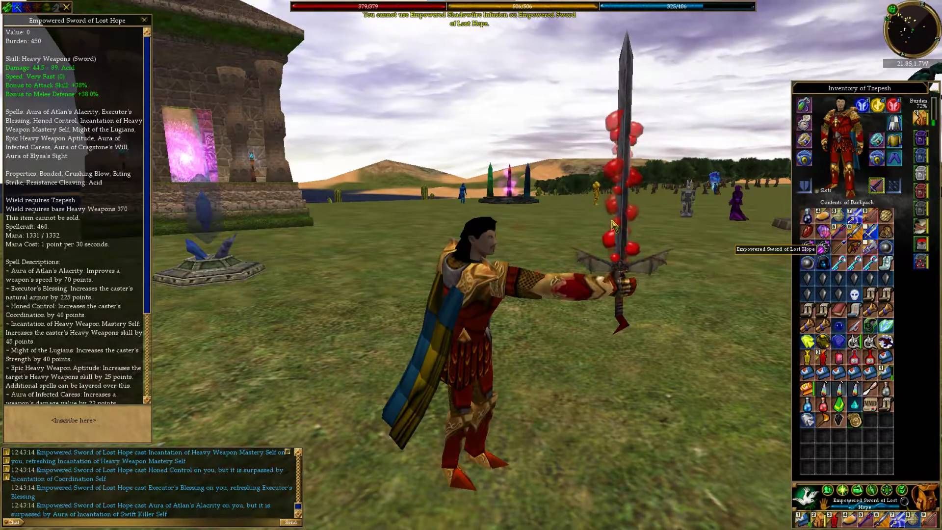 Uma captura de tela do Chamado de Asheron do usuário Tzepesh segurando a Espada da Esperança Perdida