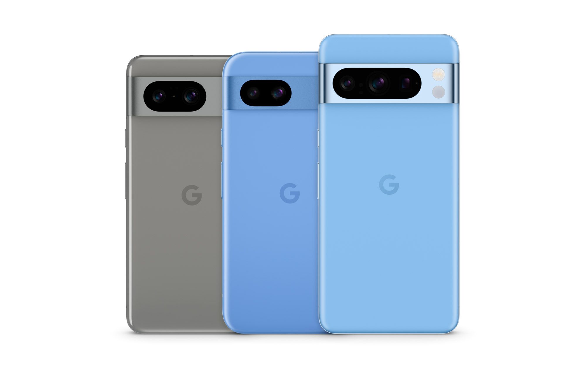 Um Pixel 8 cinza, um Pixel 8a azul e um Pixel 8 Pro azul próximos um do outro.