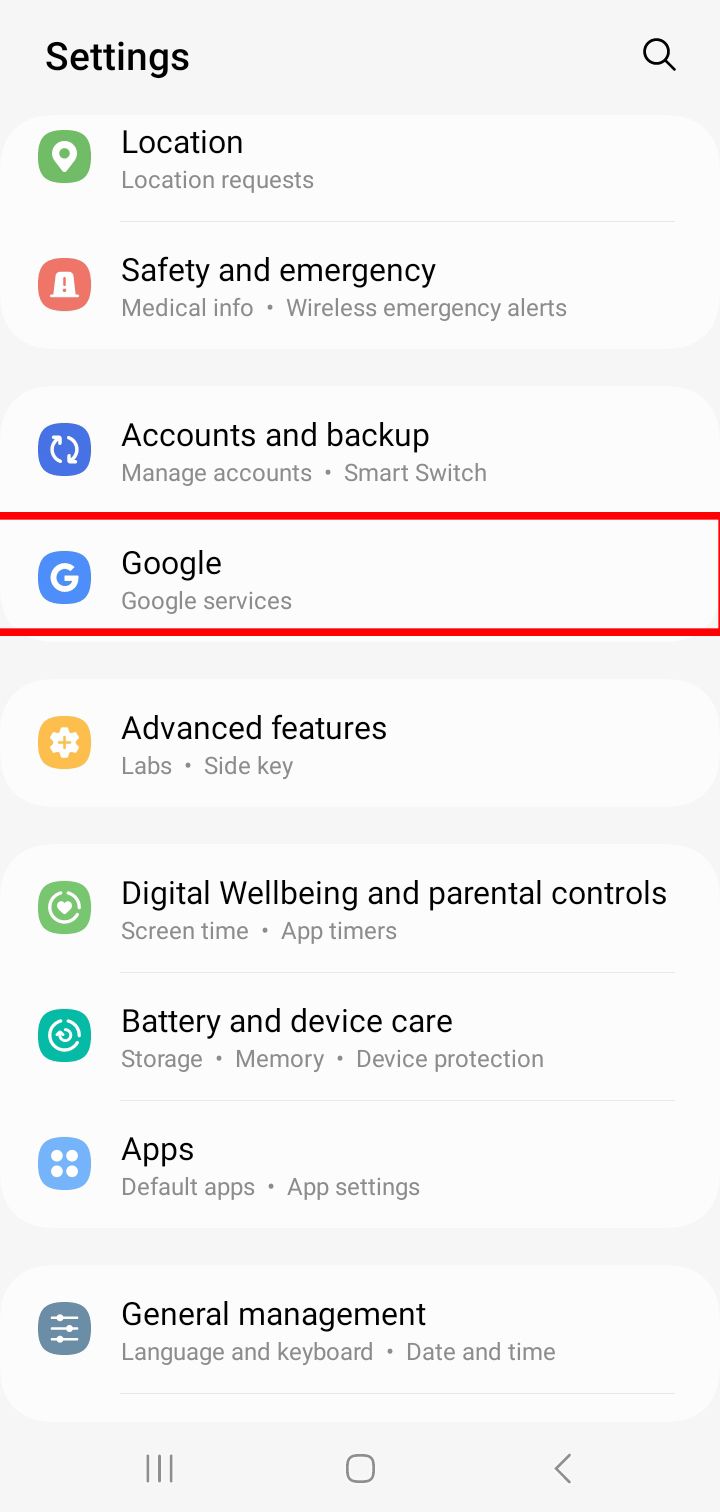 Menu de configurações do Android mostrando várias opções, incluindo serviços do Google