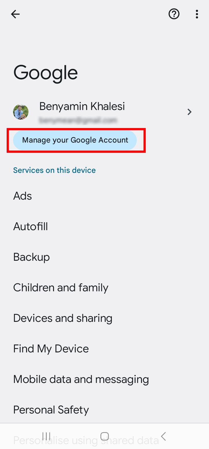 Tela de gerenciamento de conta do Google com opção para "Gerencie sua Conta do Google" destacado
