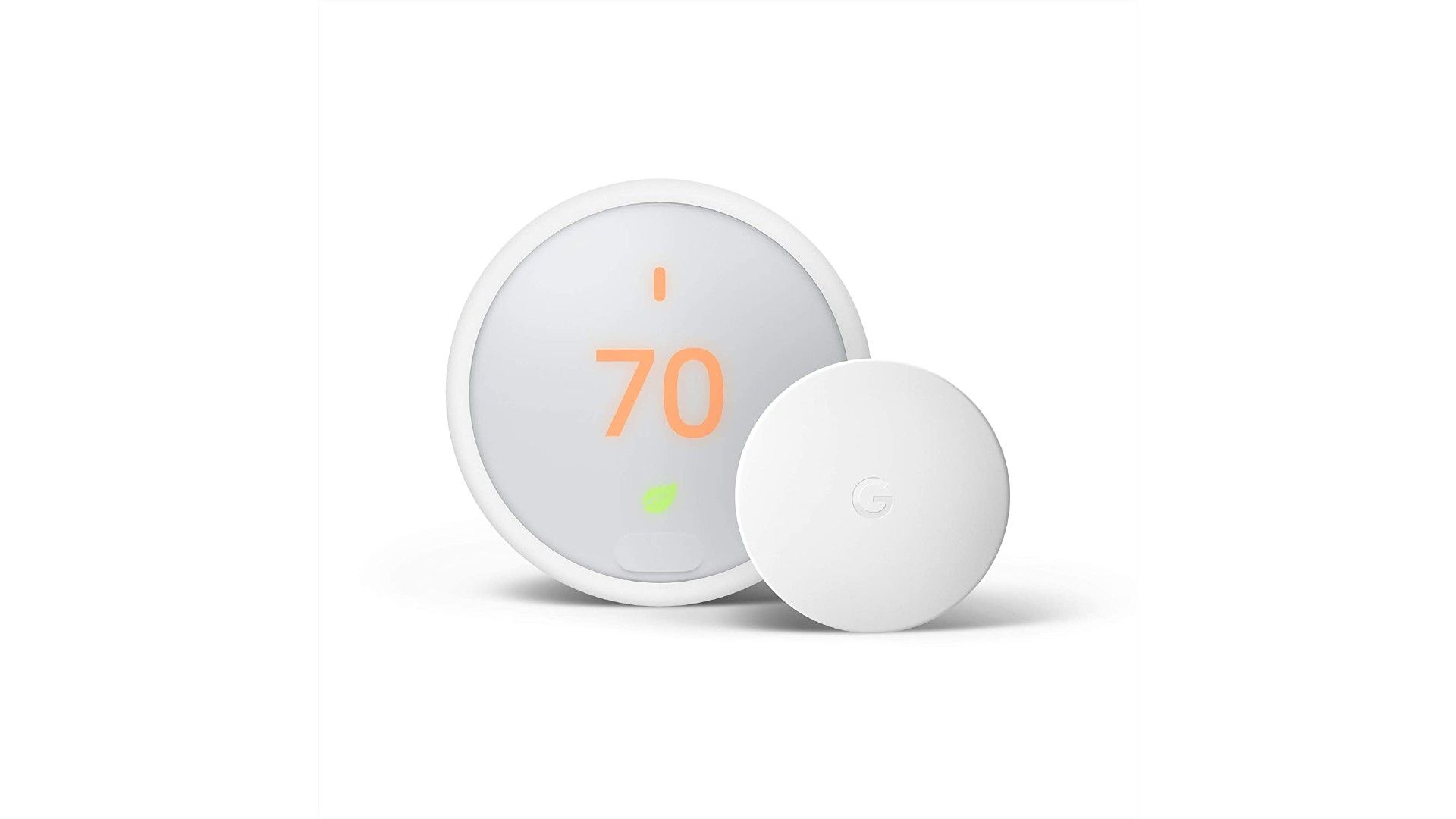 O Nest Thermostat E possui um display colorido em corpo branco.