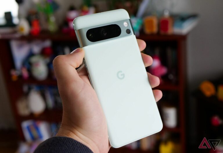 Você deveria comprar o Google Pixel 8 ou esperar pelo Pixel 9?