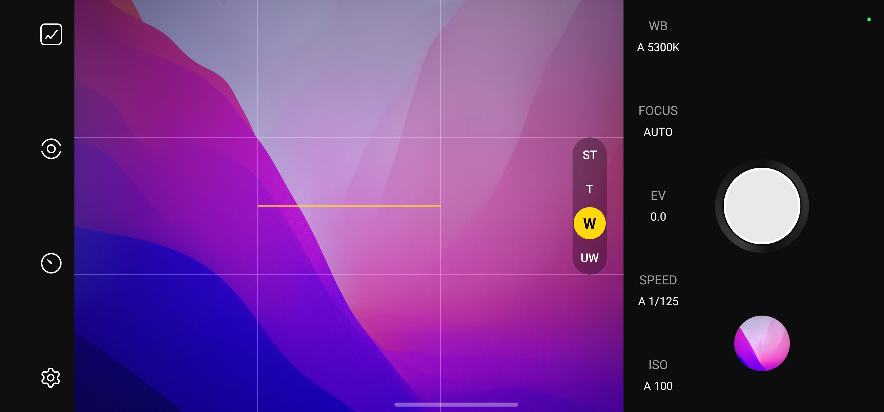 exemplo de visor Samsung Expert Raw mostrando wb, foco, ev, velocidade, iso