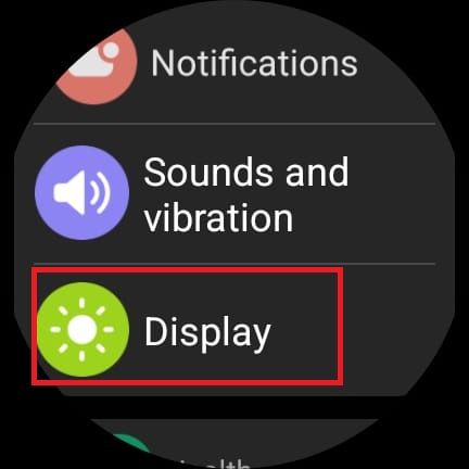 Captura de tela destacando a opção Display no Samsung Galaxy Watch 6