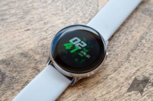 Samsung coloca seu sistema operacional smartwatch Tizen em prática