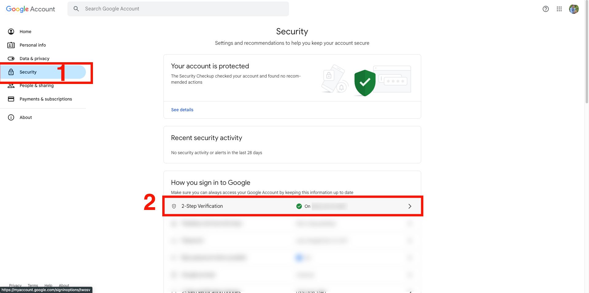 Página de configurações de segurança da conta do Google mostrando que a verificação em duas etapas está ativada.